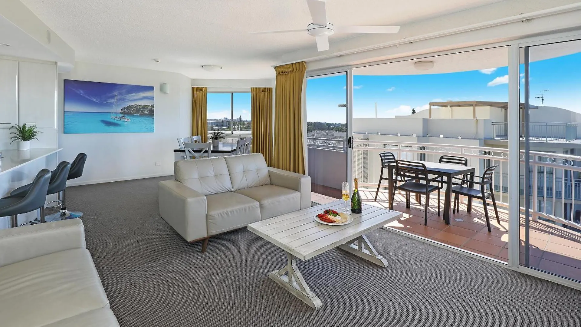 Beachside Resort Kawana Waters Buddina