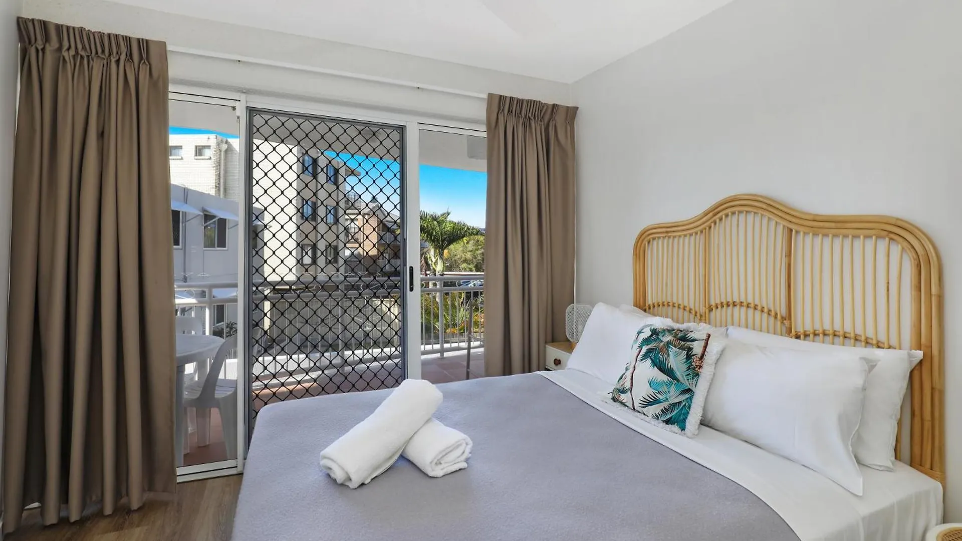 Beachside Resort Kawana Waters Buddina