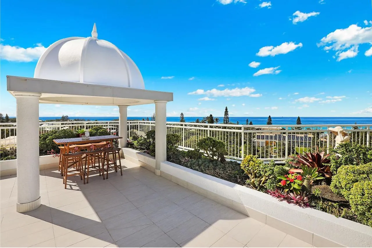 Beachside Resort Kawana Waters Buddina Australia