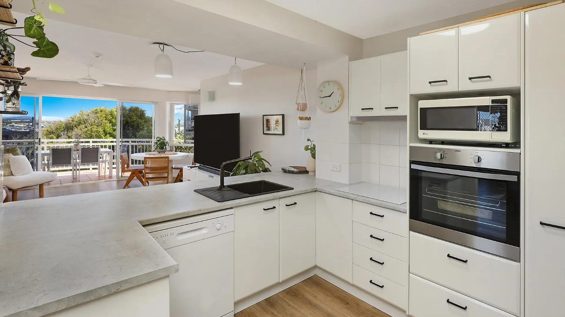 Beachside Resort Kawana Waters Buddina 4*,  Australia