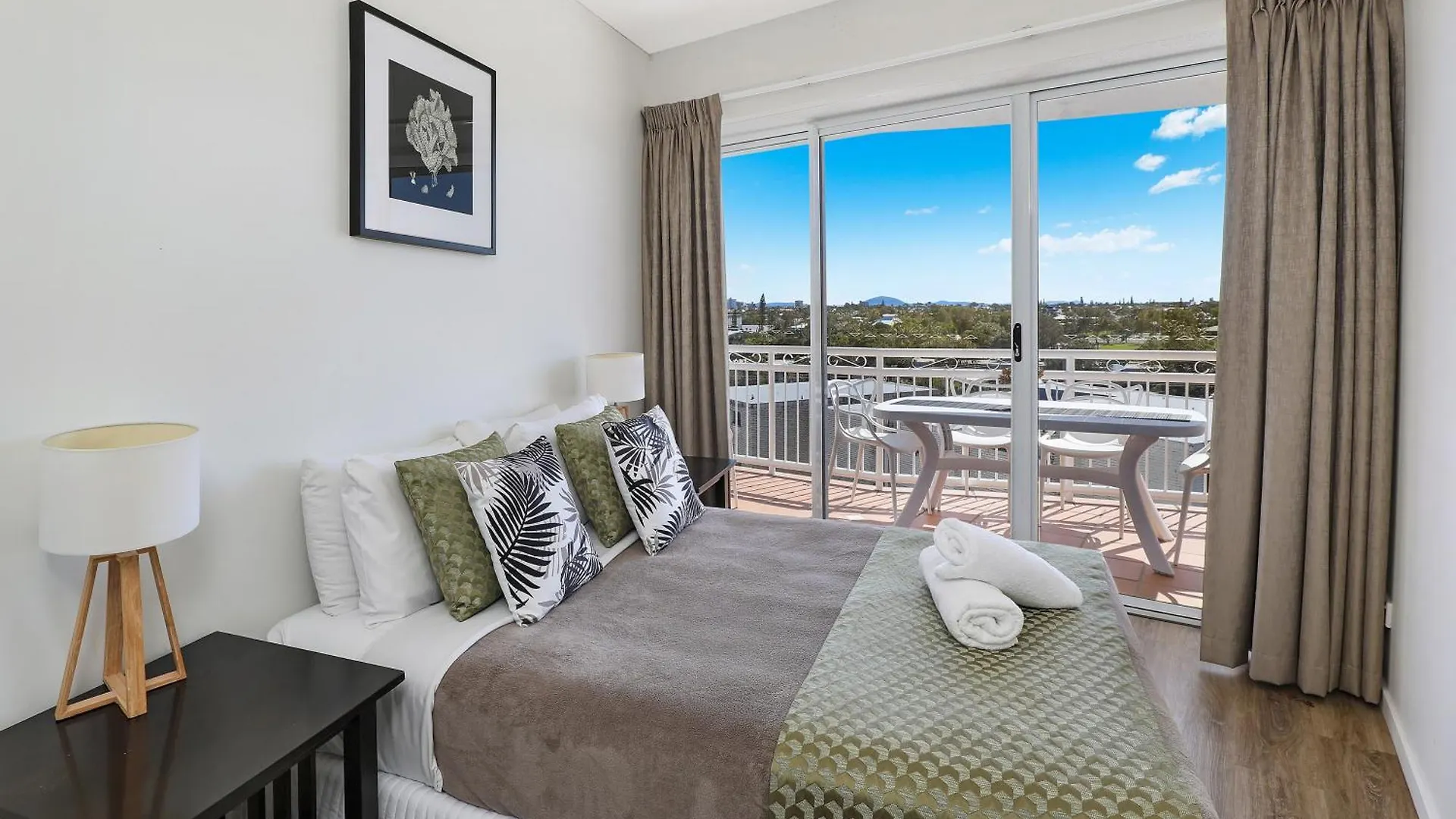 Beachside Resort Kawana Waters Buddina