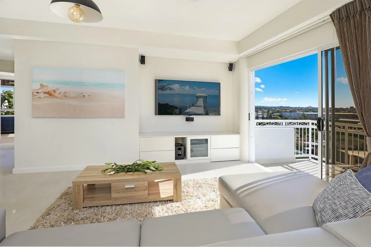 Beachside Resort Kawana Waters Buddina